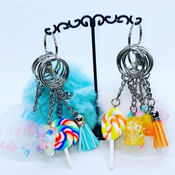 Pride Keychain puffs 🌈 - Picture 2 of 4